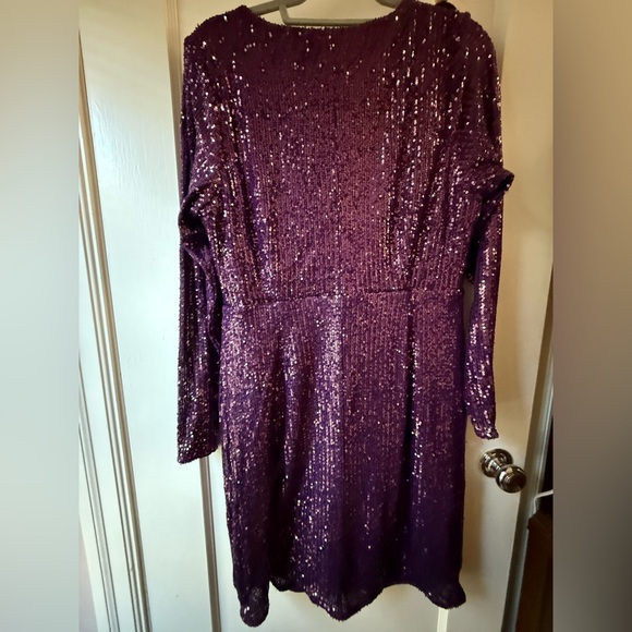 NWT City Chic Elegant Purple Sequin Wrap Dress Size 14 - Picture 4 of 4
